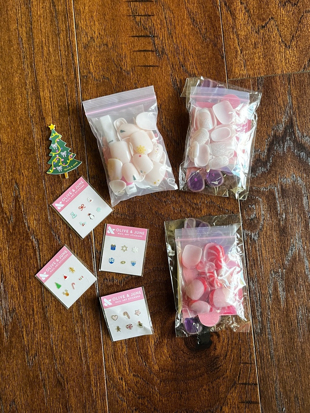 Olive & June - Christmas + Hannukah Press-On Nails and Stickers